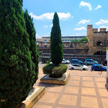 Regard Sur Les Remparts - Terrasse & Parking Apartment Авиньон Екстериор снимка